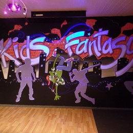 Techno : Création et réalisation de fresques murales. Parc Indoor Kids Fantasy Land à Linkebeek